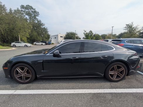 Used 2025 Porsche Panamera RWD image 6