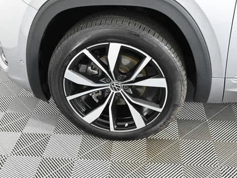 Used 2024 Volkswagen Atlas Cross Sport SEL Premium R-Line AWD/4WD image 31