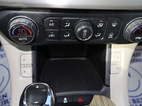 Used 2019 GMC Acadia Denali w/ Technology Package image 19