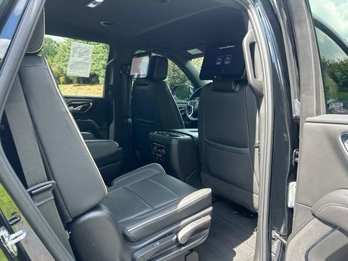 Used 2024 Chevrolet Tahoe Premier w/ Advanced Technology Package AWD/4WD image 55