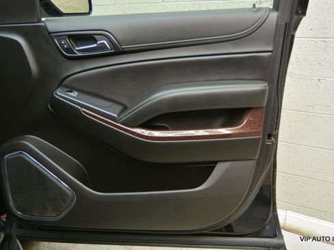 Used 2019 GMC Yukon XL SLT image 8