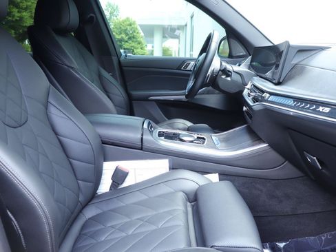 Used 2024 BMW X5 sDrive40i w/ M Sport Package RWD image 19