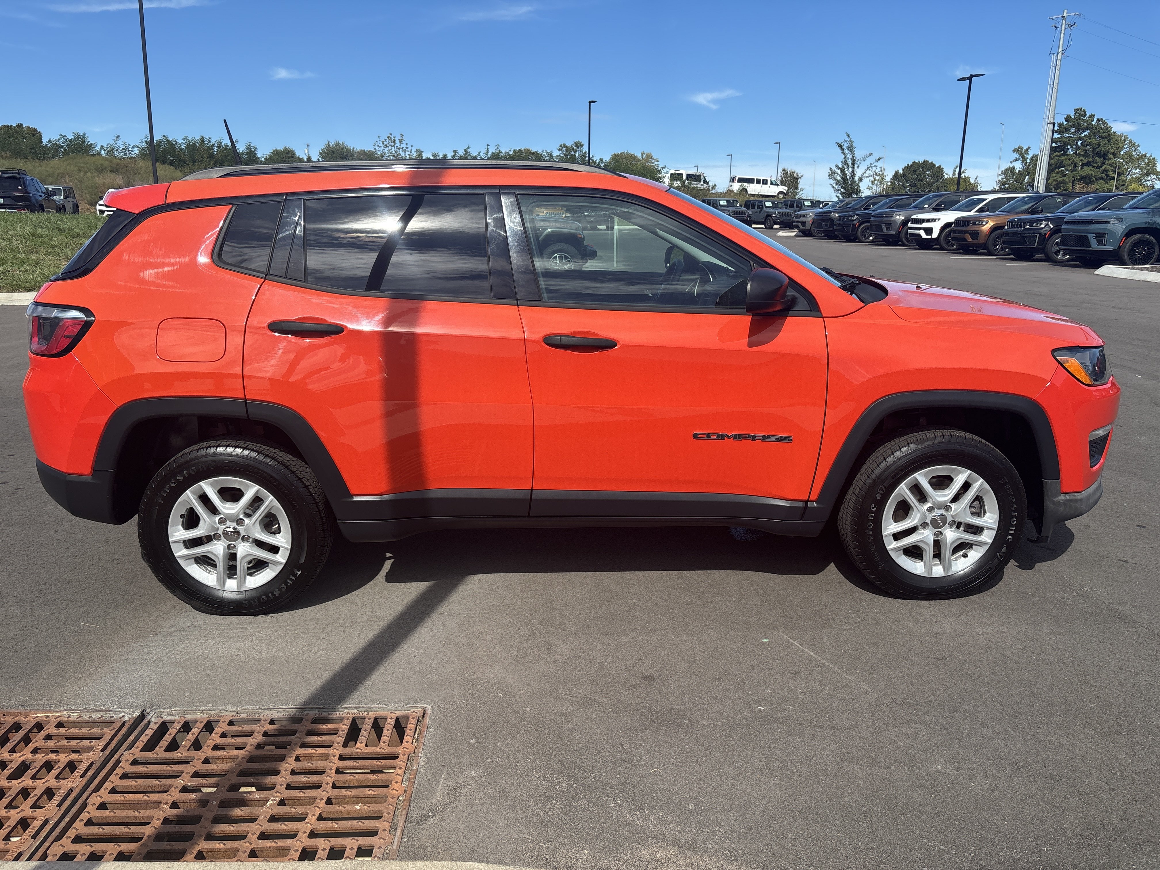 Used 2017 Jeep Compass Sport AWD/4WD image 6