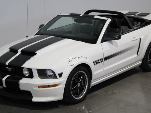 Used 2007 Ford Mustang GT RWD image 22