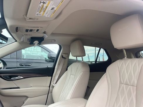 Used 2023 Buick Envision Avenir image 16