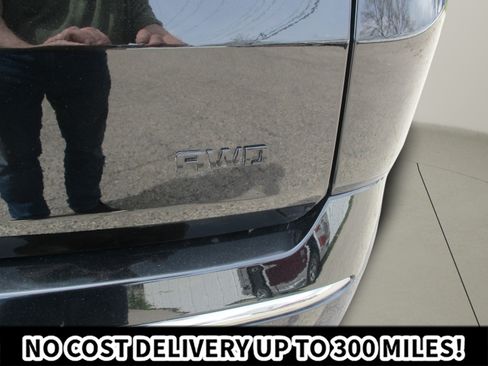 Used 2019 Chevrolet Traverse Premier w/ Redline Edition AWD/4WD image 41