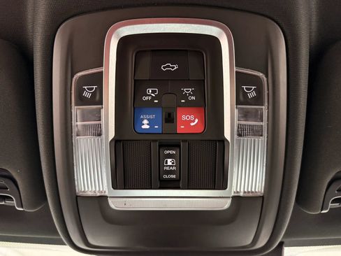 Used 2021 RAM 2500 Limited AWD/4WD image 32