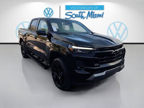 Used 2025 Chevrolet Colorado Z71 w/ Technology Package image 1