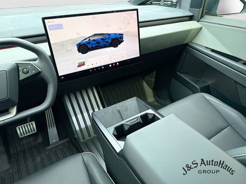 Used 2024 Tesla Cybertruck Cyberbeast AWD/4WD image 30