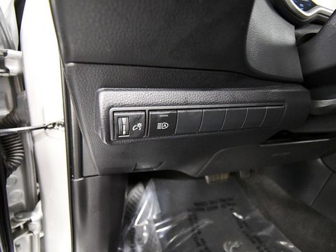 Used 2024 Toyota Corolla SE FWD image 19
