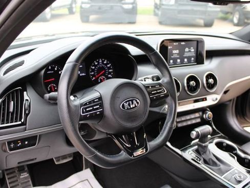 Used 2020 Kia Stinger GT-Line RWD image 16