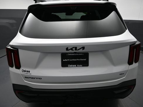 Certified 2026 Kia Sorento SX Prestige AWD/4WD image 37