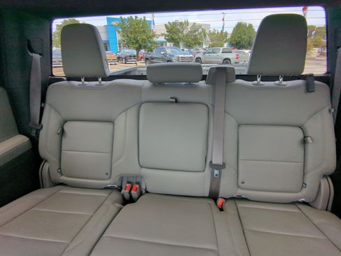 Used 2022 Chevrolet Silverado 1500 LTZ AWD/4WD image 20