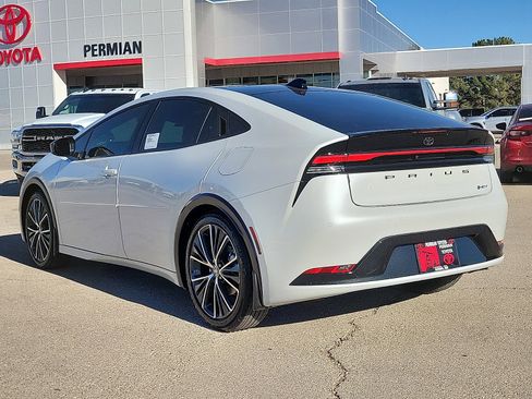 New 2026 Toyota Prius XLE image 3