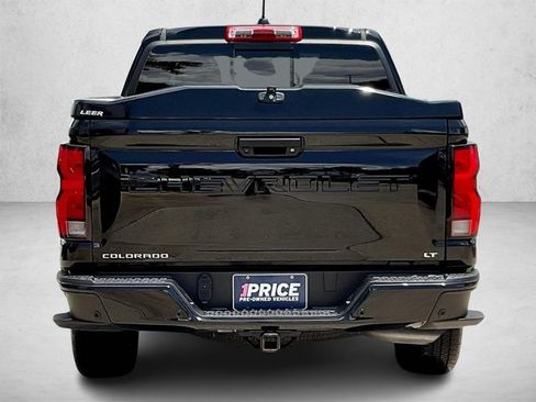 Used 2024 Chevrolet Colorado LT w/ LT Convenience Package III RWD image 4