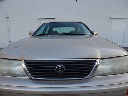 Used 1997 Toyota Avalon XL image 13
