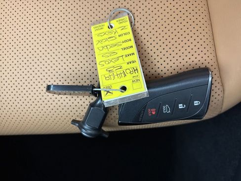 Used 2023 Lexus ES 350 w/ Premium Package image 30