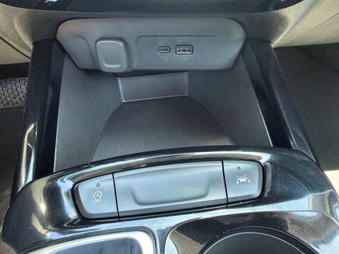 New 2026 Chevrolet Trax LT w/ LT Convenience Package FWD image 26