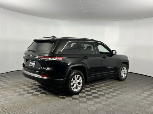 Used 2023 Jeep Grand Cherokee Limited image 5