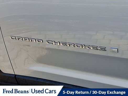 Used 2022 Jeep Grand Cherokee L Limited image 36