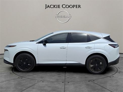 Certified 2025 Nissan Murano SV image 2