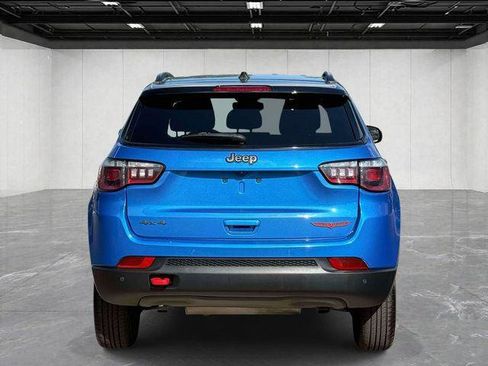 Certified 2025 Jeep Compass Trailhawk AWD/4WD image 6