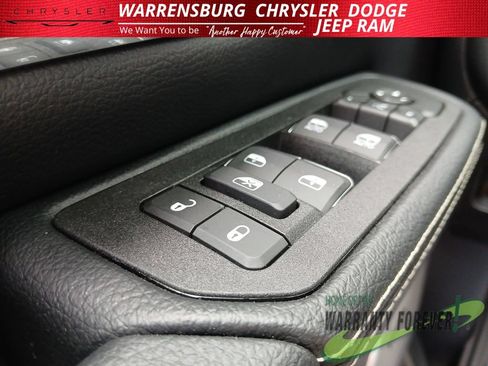 New 2026 RAM 1500 Laramie AWD/4WD image 30