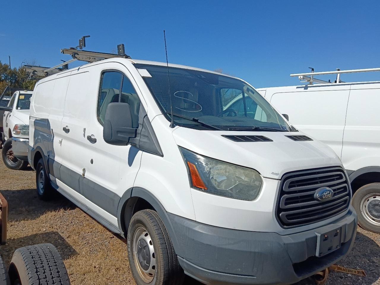 Used 2017 Ford Transit 150 130 Low Roof RWD image 3
