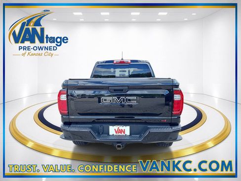 Used 2023 GMC Canyon AT4 w/ AT4 Premium Package AWD/4WD image 7
