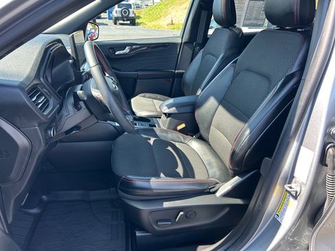 Used 2023 Ford Escape ST-Line w/ Tech Pack #1 image 8