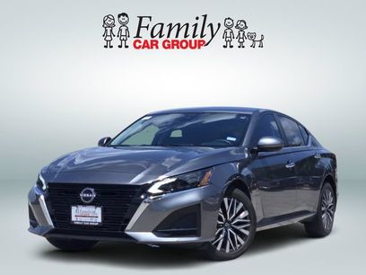 Used 2023 Nissan Altima 2.5 SV