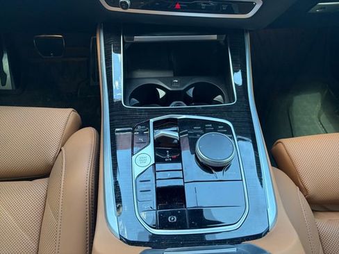 Used 2024 BMW X5 xDrive40i w/ M Sport Package AWD/4WD image 11