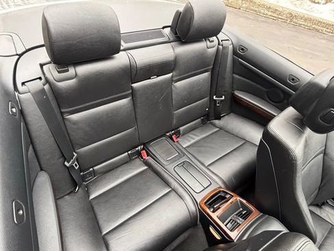 Used 2013 BMW 335i Convertible image 26