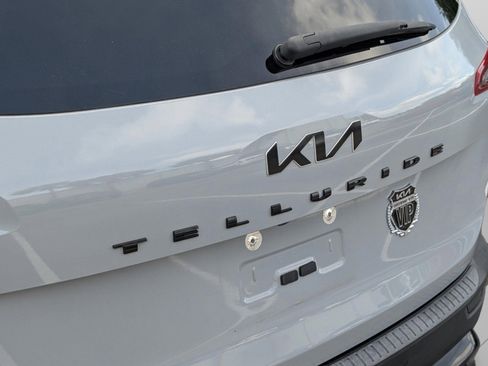 Used 2022 Kia Telluride EX w/ EX Premium Package AWD/4WD image 36