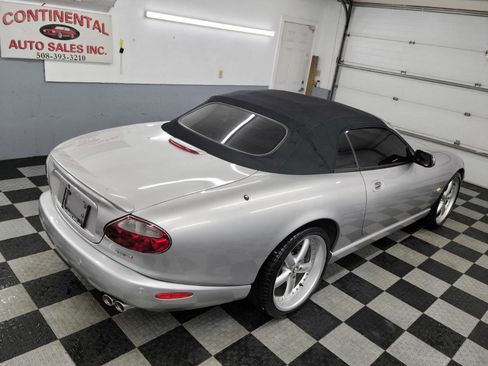 Used 2005 Jaguar XK8 Convertible RWD image 10