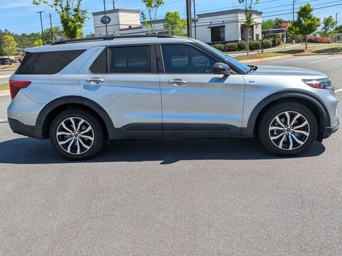 Used 2022 Ford Explorer ST-Line w/ Class IV Trailer Tow Package RWD image 3