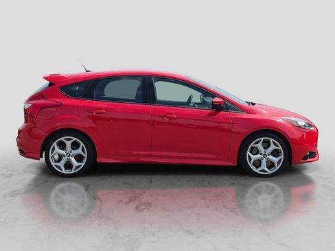 Used 2014 Ford Focus ST w/ Equipment Group 202A FWD image 9