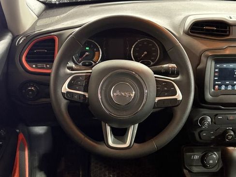 Used 2019 Jeep Renegade Sport image 15