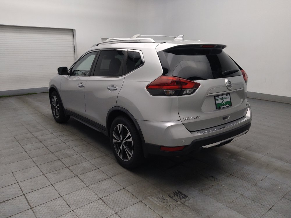 Used 2019 Nissan Rogue SV w/ Premium Package FWD image 5