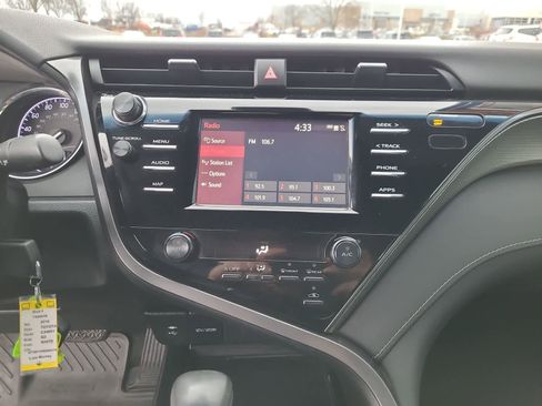 Used 2019 Toyota Camry SE image 24