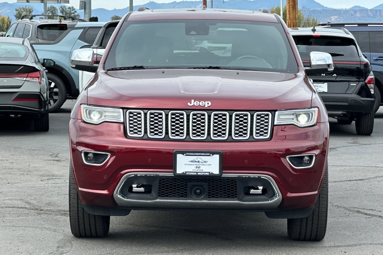 Used 2020 Jeep Grand Cherokee Overland AWD/4WD image 9