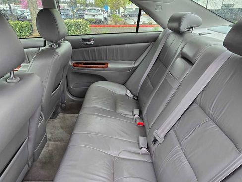 Used 2002 Toyota Camry XLE image 16