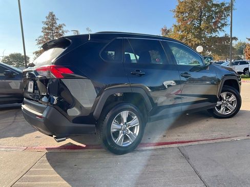 Used 2025 Toyota RAV4 XLE image 6