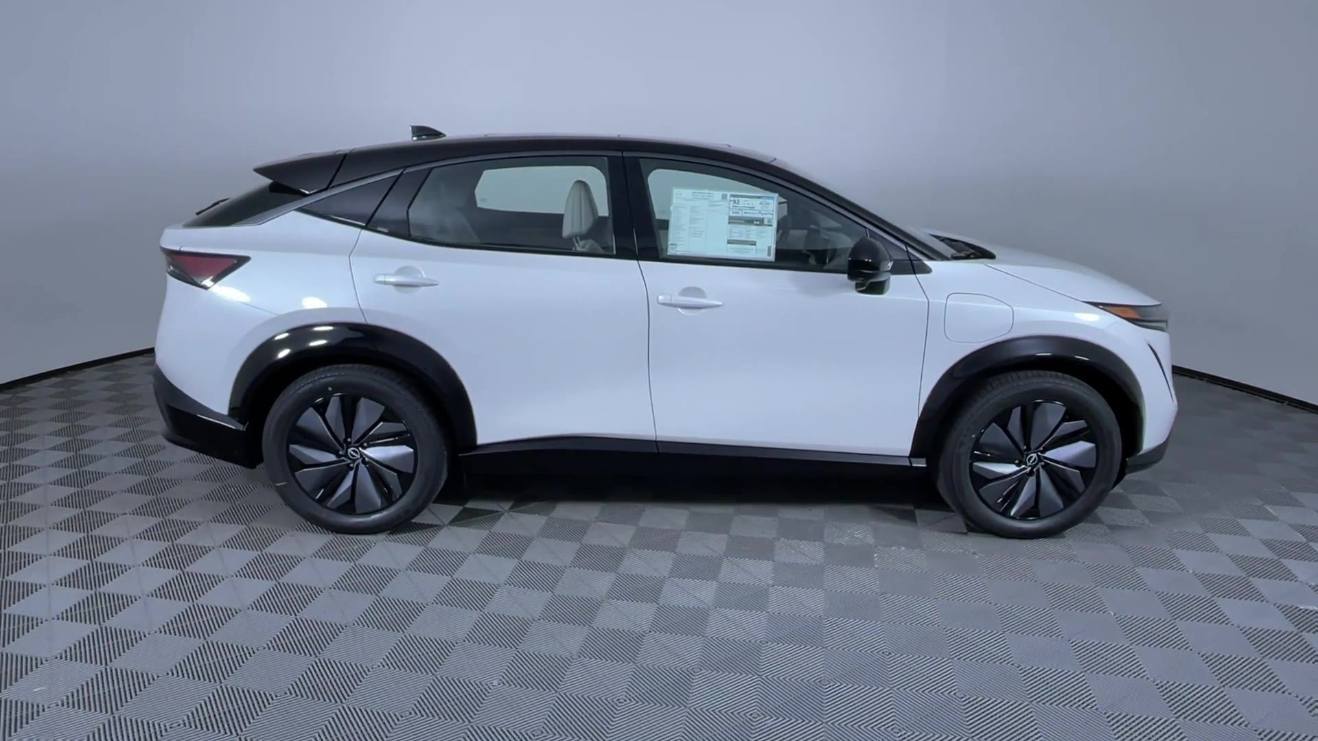 Certified 2023 Nissan Ariya AWD image 9
