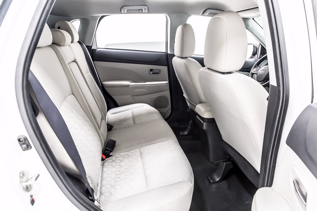 Used 2020 Mitsubishi Outlander Sport ES FWD image 34