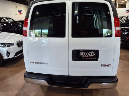 Used 2025 GMC Savana 2500 w/ Driver Convenience Package RWD image 5