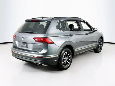 Certified 2021 Volkswagen Tiguan SE w/ Panoramic Sunroof Package AWD/4WD image 5