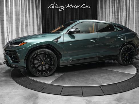 Used 2021 Lamborghini Urus AWD/4WD image 1