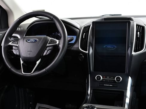 Used 2022 Ford Edge Titanium w/ Class II Trailer Tow Package image 8