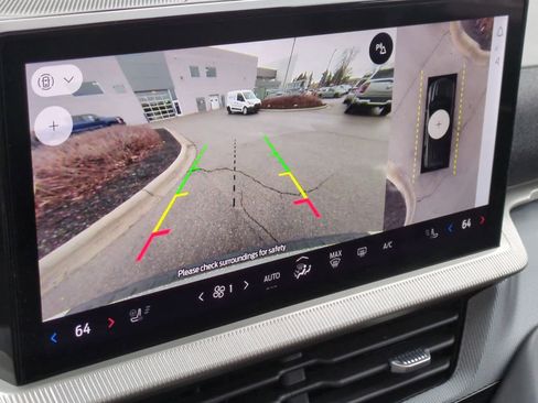 Used 2025 Ford Explorer ST-Line w/ Premium Package image 31